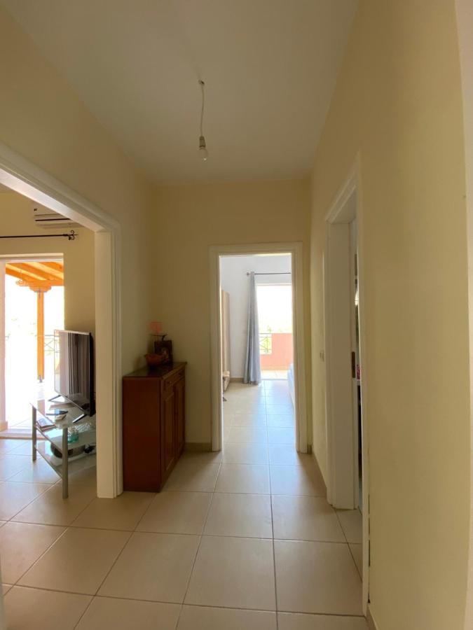Gkiko'S Guest House Qeparo Exterior photo